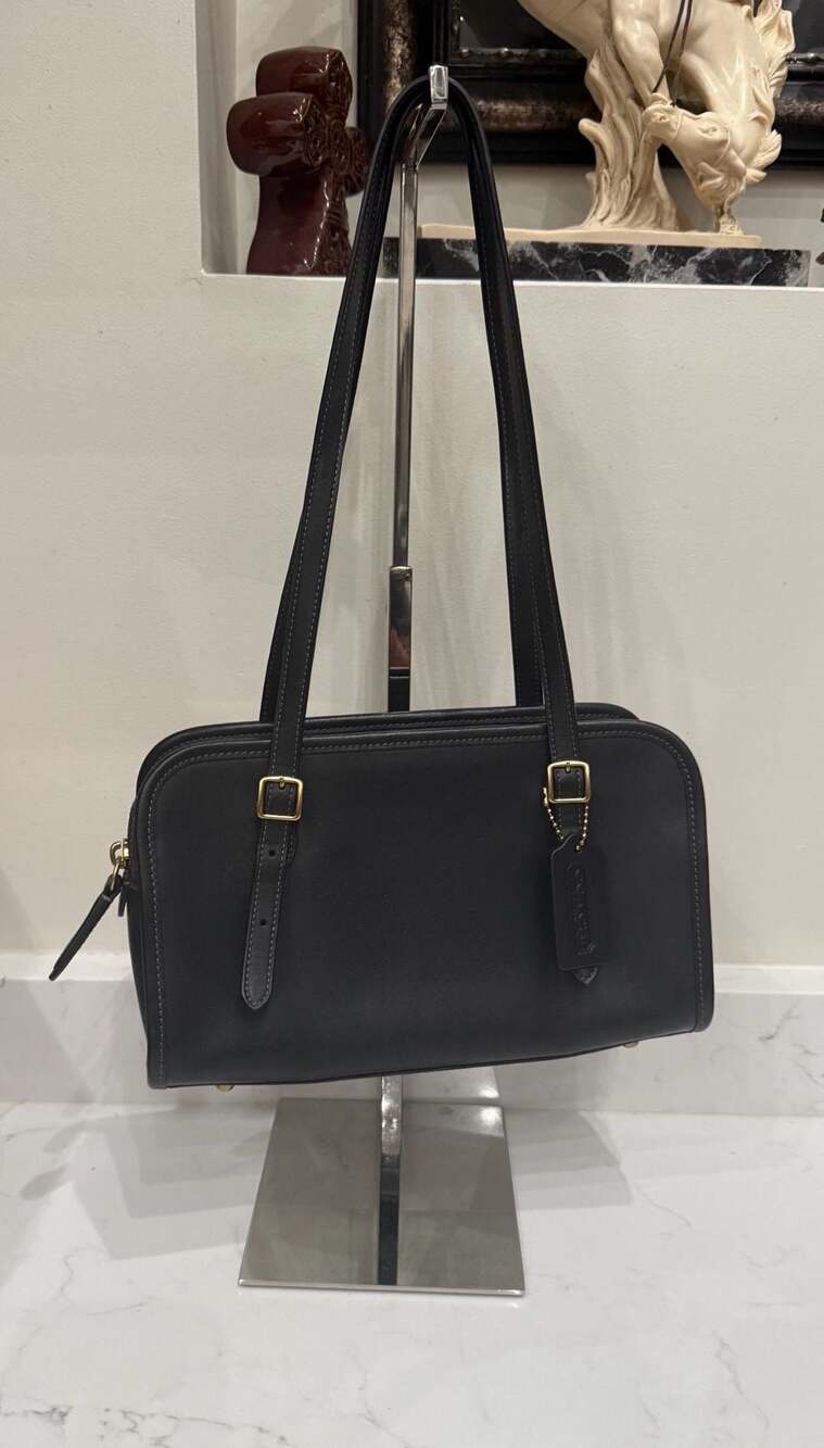 Coach Black Leather Swing Zip Bag Shoulder Bag